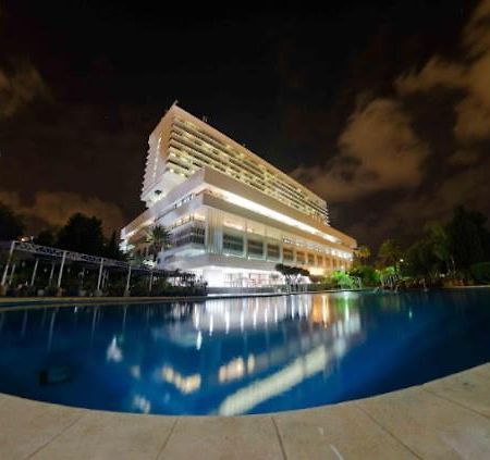 Isly Hotel El Aurassi מראה חיצוני תמונה