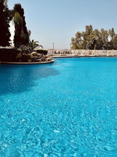 Isly Hotel El Aurassi מראה חיצוני תמונה