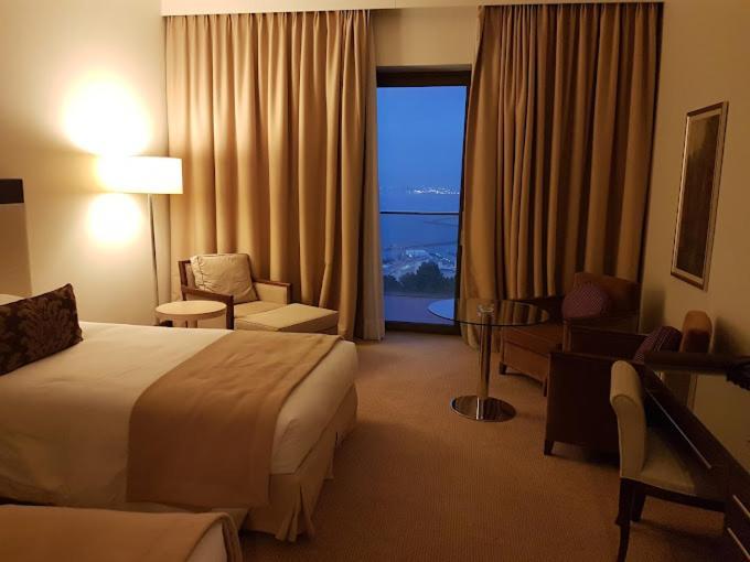 Isly Hotel El Aurassi מראה חיצוני תמונה